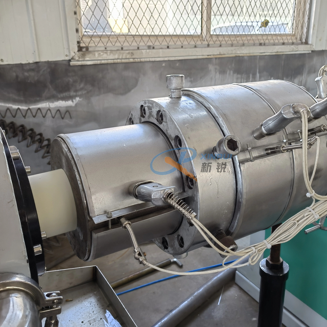 Ligne de production de tuyaux en plastique automatique, dimension personnalisée, PVC, UPVC, tuyau d'eau, PVC, 16-110mm